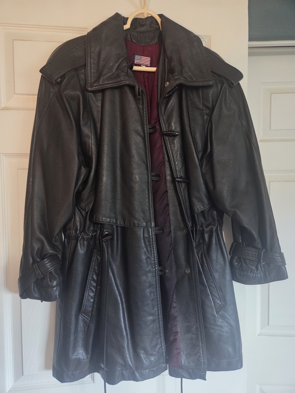 Source Unknown Black Leather Trench Coat with Burgundy Lining